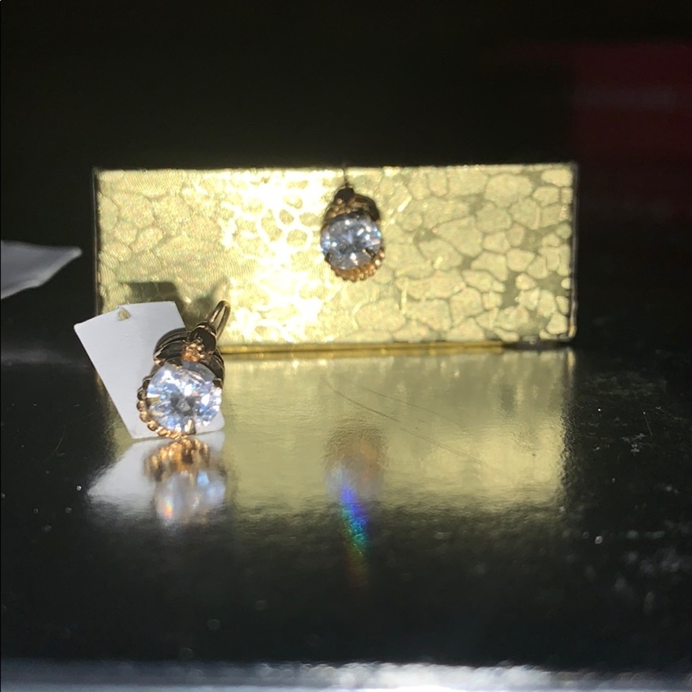Gold earrings